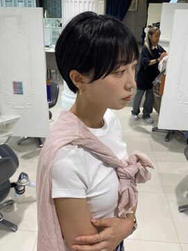 エアー 青山(AIR) 40代/50代/60代ひし形小顔ショートボブ絶壁解消白髪ぼかし