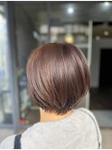 ショートボブ