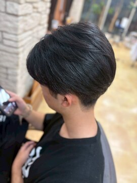 ヒラトヤ 肴町店 ツーブロック韓国マッシュ刈り上げ黒髪束感ショートメンズヘア