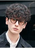 緩め波巻きスパイラルパーマシャドウパーマメンズセンターパート