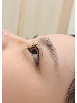 アーシュナチュラリー(h naturally.) パリジェンヌラッシュリフト