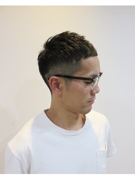 イロ 美容室(IRO+) barber style