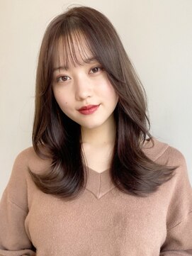 フォンズ(FONS) 薄め前髪 大人くびれヘア 小顔透けバング 艶ベージュ