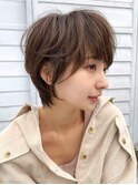 ふわっと柔らかく動く、ショートボブ