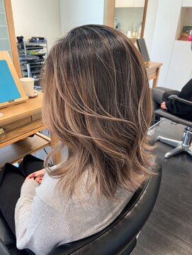 エムプラス 二子玉川(Mplus) ●バレイヤージュ/ミルクティーベージュ/●