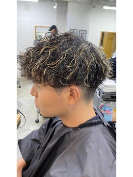 エルオム(EL.HOMME) 【RYUYA】束感マッシュ×波巻きパーマ×メッシュ（ハイライト）