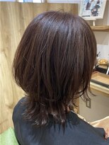 カミケンネクスト(kamiken.next)&nbsp;大人可愛いくびれ外ハネミディ小顔レイヤー【カミケンネクスト】