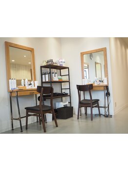 《9時～19時迄受付OK／最短45分で施術可能》カラーリストによる手際良いスピーディーな施術に定評あり◎