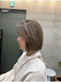 ミニボブ　グレージュカラー　顔まわりカット