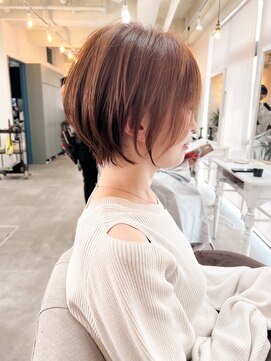 シシ 大宮(She 2.) ショート/ショートボブ/ショートカット/丸みショート/大宮