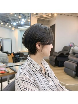 アオ 岡野 横浜(a-o) short hair