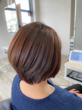 綺麗な後ろシルエットボブスタイル