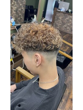 メゾンフォーメン トアロード(Maison for men TorRoad) スペインカール【メンズパーマ/メンズメッシュ/メッシュパーマ】