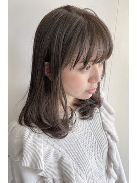 ヘアーアンドエステティック ヴェリス(hair&esthetic Velis) 【Velis】イルミナカラーのアッシュグレーセミロング♪