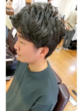 ブルブンガ(Berbunga) マッシュヘアコンマヘア×ツイストスパイラルパーマアップバング