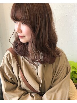 ヘアデザイン ソラ(Sola) 大人可愛いピンクベージュ×ゆるふわ毛先ウェーブ