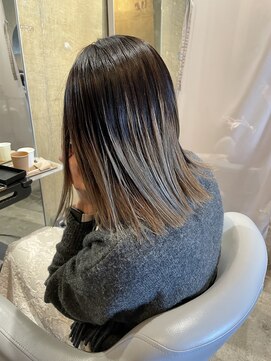 シー 岡崎(,SHE) 切りっぱなしボブ/エアリーロング/美髪/ピンクブラウン/岡崎