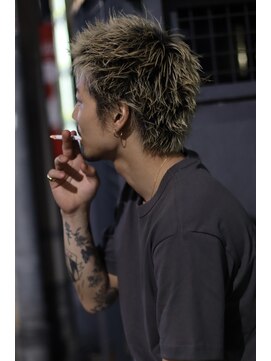 ルアウラフ(LUAU LOUGH) スパイキーショートInstagram/@taiyo19980626