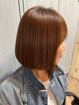 ヒラソル(girasol) 透け感カーキベージュカラーミディボブ/水素カラー髪質改善