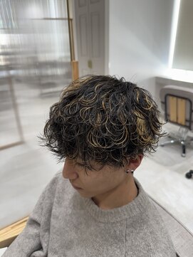 ジーナ サンシャイン通り池袋(Zina) 波巻きパーマ&メッシュ【Zina 大須賀】