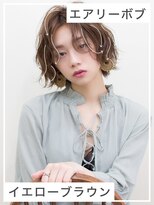 ファミリー(Family) 透け感カラークセ毛風パーマ×流し前髪ウェーブショートボブ