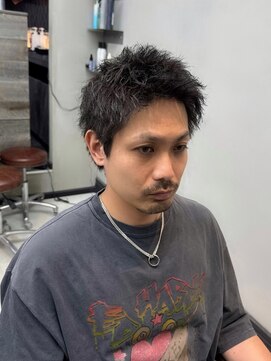 ネオン(NEON) スパイカーショート×ツイストパーマ