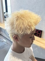 エデアンルクラ 下通(EDEAN Leclat)&nbsp;熊本メンズヘア ハイトーン ブリーチ ホワイト