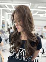 アマトウキョウスマートサロン(AMA TOKYO×Smart Salon)&nbsp;ヘーゼルベージュ　ブリーチなし　レイヤーカット　海外風