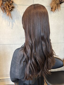 シュエット(Chouette) 動きのでるナチュラルベージュ