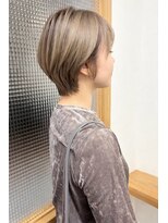 ウーム 清澄白河(uhm) 【清澄白河 半個室】 ダブルカラー×ショート