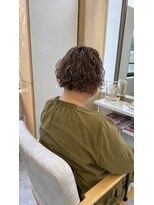 ベルシス(Bellexsis)&nbsp;クセを活かしたパーマ/白髪活かしハイライト