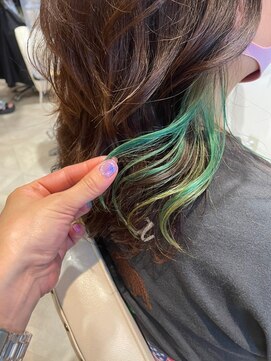 ナンバー ブラオ 名古屋栄(N° blao) 大人かわいいくびれミディラベンダーインナーカラー