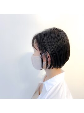 コットン(cotton) 【タイトショートボブ】スタイリングオイルでウェットに【白子】