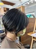 ショートボブ