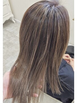 ヘアーアンドメイク ドレス(DRESS) 白髪ぼかしハイライト