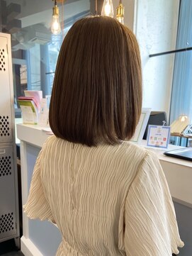 エムプラス 二子玉川(Mplus) ブリーチなしダブルカラー「オリーブベージュ」　Mplus 鈴木