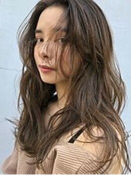 ブルーム(Bloom)の写真/「自分にどんなスタイルが似合うか分からない」そんなお悩みを抱える貴方のために、"今、似合う"をご提案♪