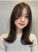 ミディアムレイヤー美髪外ハネボブイメチェンベージュカラー