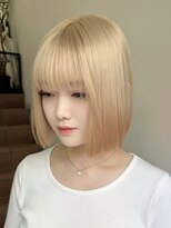 ミルクティーベージュウルフレイヤーボブ韓国風ヘアハイトーン