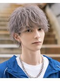 シルバーカラーハイトーンマッシュレイヤーカット