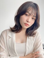 アグノス 青山(Agnos)&nbsp;ミディアムヘア 暗めカラー デザインカラー くびれヘア