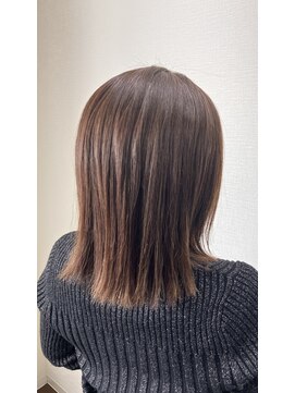 ククス(CCS) タッセルボブ、白髪淡染め