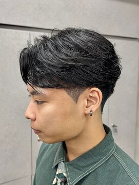 ニコ トウキョウ ロジック(nico TOKYO Logic) メンズセンターパートウルフセンターパートニュアンスパーマ襟足