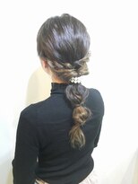 コンパス(COMPASS)&nbsp;くるりんぱポニーテール