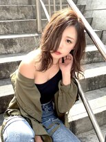 ロアナ 六本木(LOANA ROPPONGI) ＃グレージュ　＃レイヤーウルフ　＃大人かわいい　＃ハイライト