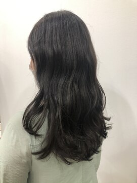 ビューティーセラーバイハリウッド(BEAUTY CELLAR BY HOLLYWOOD) 艶髪ロング