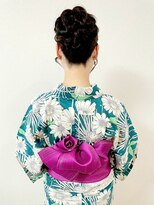 ヒャン(hyang)&nbsp;地髪でお花／ヘアセット