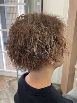 アルターリール(aL ter Rire) ハイライト/マッシュパーマ/ウルフ/アッシュブラック/中村郁未