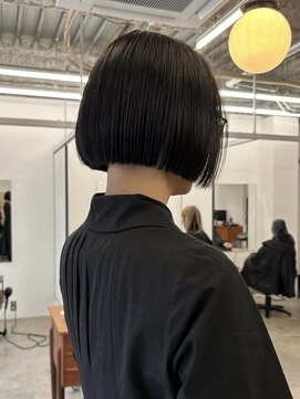 エルメ クラマエ(Elme) 首元スッキリ◎ショートボブ