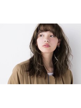 大人女性の求める【洗練された美しさ】の表現力、ヘアスタイルのデザイン力が人気の≪HAIR DESIGN Kizuna≫